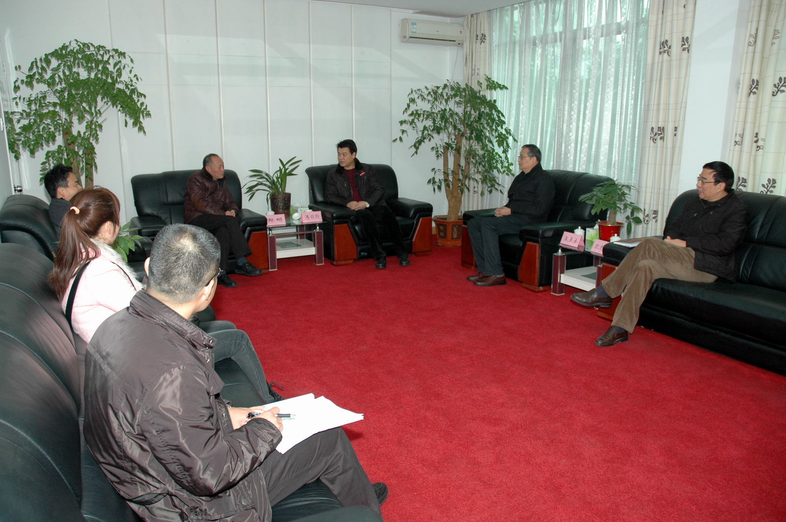 党委书记马国防会见省民政厅安置办客人